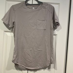 Women’s Alpha Forward scoop t. Size M. Tan